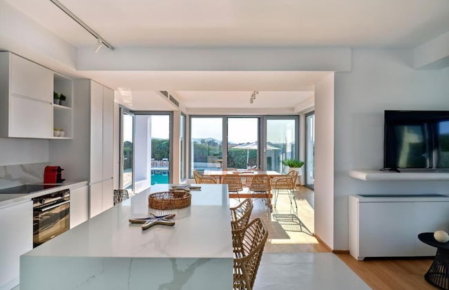 Empire Luxury Villas - Photo 41