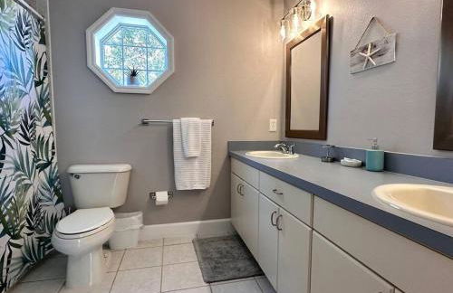 Canal-Front Home on 73ft Dock! - Foto 25