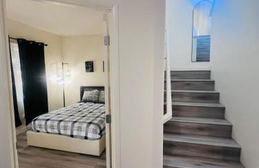 Stylish & Fully Renovated Home! - Foto 41