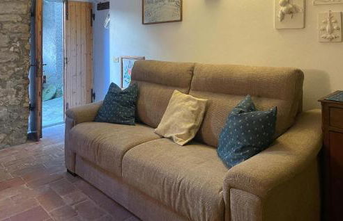 Lovely Apartment In Verni With Wifi - Foto 12