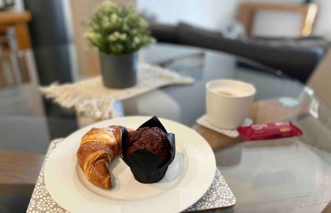 Cozy Coastal Apartment - Photo 4