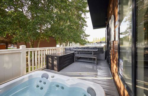Happy Days Lodge with Hot Tub - Foto 17