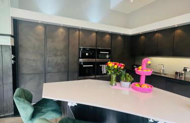 Dream House London 5bd with gym, cinema and hot tub - Foto 27