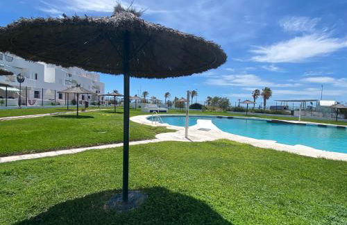 Moderno Apartamento Primera Línea Playa de La Barrosa by ChiclanaDreams - Foto 17