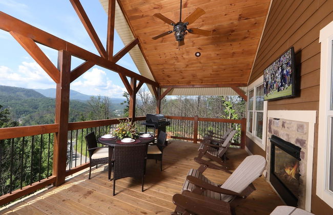 Above It All - Four Bedroom Cabin - Foto 56