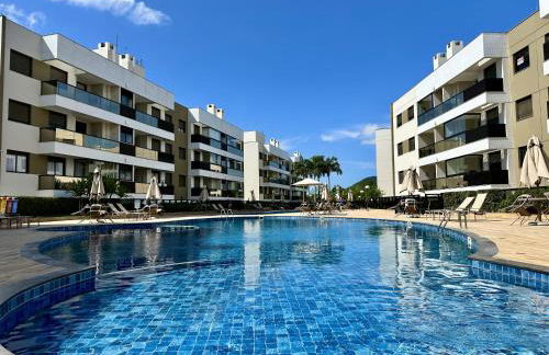 AP em Condomínio Clube - 120 metros do mar - Foto 1