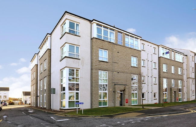 Apartment in Aberdeen - Photo 48