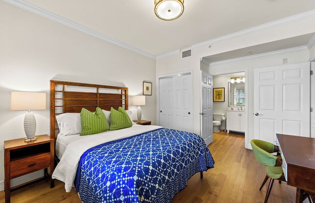 Catina Vacation Rental: Bright 2-BR Condo with Lake Views. Located in Lely Resort with Pool, Hot Tub, and Golf Access. Ideal for Golfers and Beachgoers, Minutes from Naples and Marco Island - Foto 6