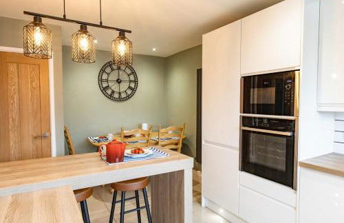 3 Bedroom Home - Free Parking - Sleeps 5 - Castle - Foto 15