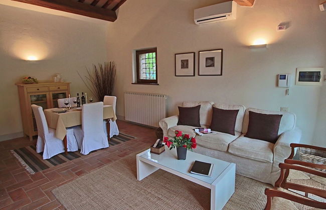 Modern Holiday Home in Foligno - Loc. With Pool - Foto 62