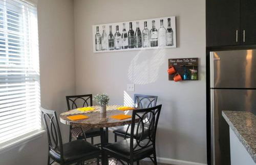 Luxury 1BR/1BA w/ Top Amenities in Prime Location - Foto 7