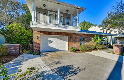 1 Block to Sims Park Spacious Getaway with Balcony - Foto 29