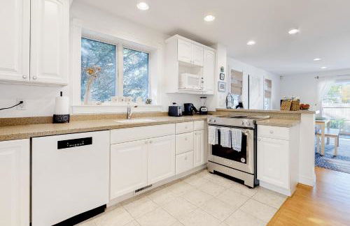 Modern Beach & Town Getaway - Foto 13