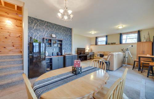 Modern Log Cabin with Rec Room, Steps to Lake! - Foto 22