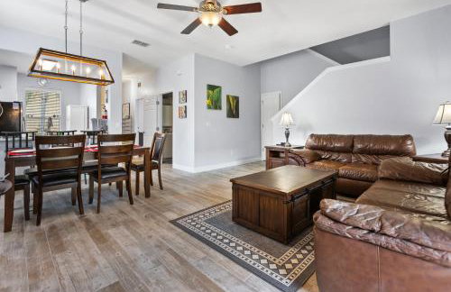 Great Town Home with Lazy River - Foto 15