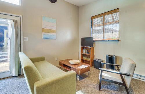 Deck and Home Office Walkable Albuquerque Home - Photo 15