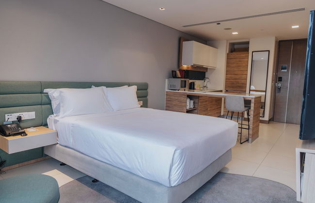 Novotel Living Singapore Orchard - Photo 4