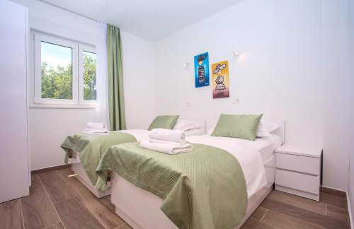 Villa Zora -luxurious villa with heated pool, sauna, 4 bedrooms, 10 persons max - Photo 21