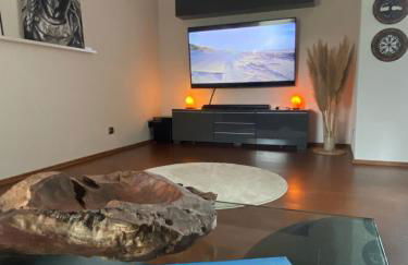 WIKINGERBUDE by Nordmann's Hus - mit großem Balkon, Garage & XXL- Sofa für bis zu 4 Personen - Foto 1