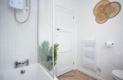 Vacant Nest The South End Spacious Smart TV - Foto 34