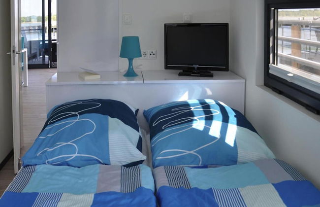 Hausboot Schwimmendes Haus in Ribnitz-damgarten - Foto 2