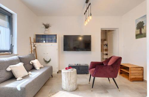 Romantisches Ferienhaus mit Jacuzzi, BBQ, WiFi - Foto 17