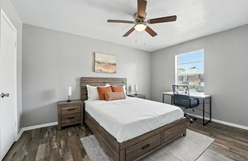 Family-Friendly 2Bd Midterm Stay I Parking Onsite - Photo 2