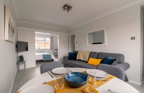 Racecourse Revelation! Free parking - Photo 1