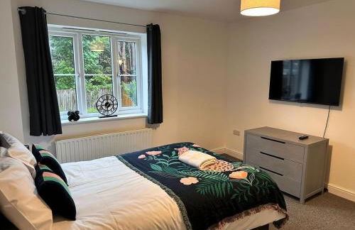 Rushden HUGE 6 Bed house with driveway - Foto 1