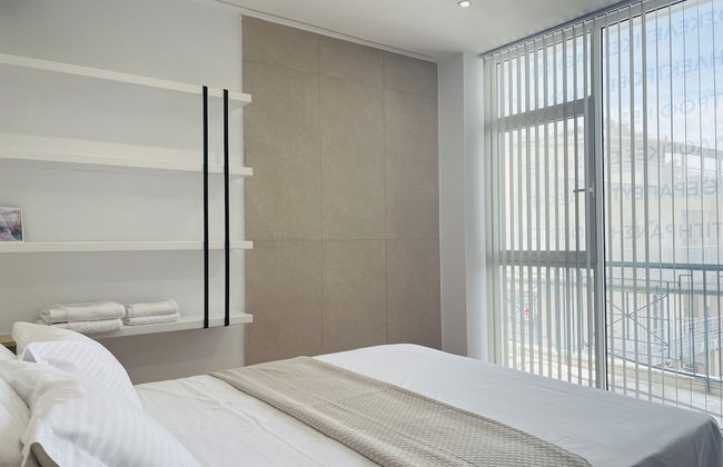 Penthouse & Apartments by the Sea near Airport - Foto 8