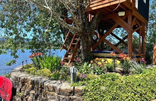 Lux Lakefront Estate, Sandy Beach, Hot Tub, Sauna, Dock, Treehouse & Deck - Foto 9