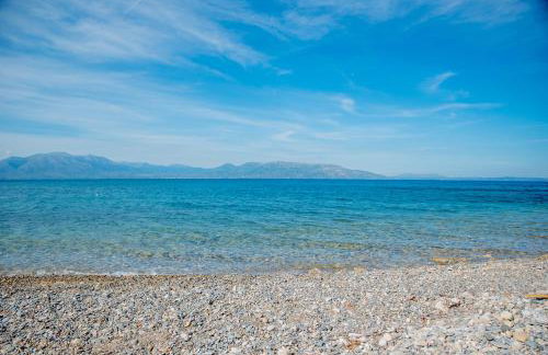 ILIOCHARI sea view apartments Oropos - Kalamos - Foto 37