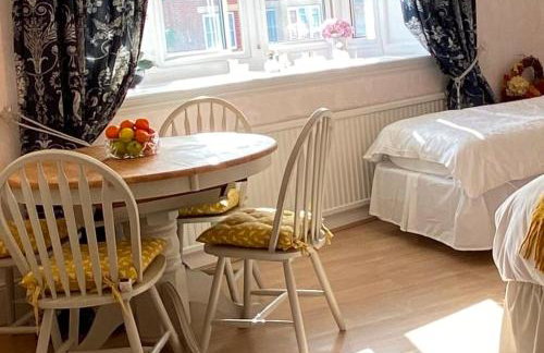 Deluxe Three Bed BnB in Henley-on-Thames near Station River & Town Centre - Foto 27