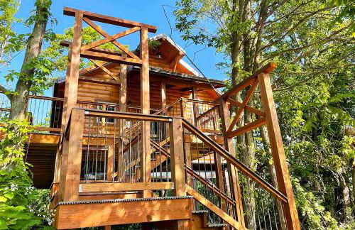 Cricket Hill Treehouse by Amish Country Lodging - Foto 13