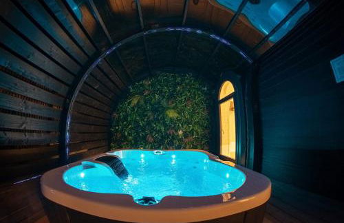 Luxury Glamping Tali Pod Escape with Private HotTub - Foto 17