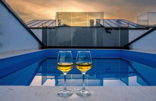 "Golden Sky"Rooftop Pool Villa - Photo 73