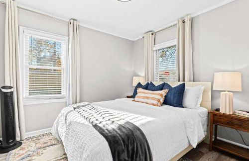 New! Warm & Cozy 3BR w/ Hot Tub, Firepit & BBQ! - Foto 22