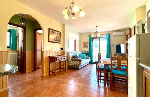 Apartamentos Axarquia , Frigiliana, terraza privada con vistas a la montaña rio y al mar - Photo 30