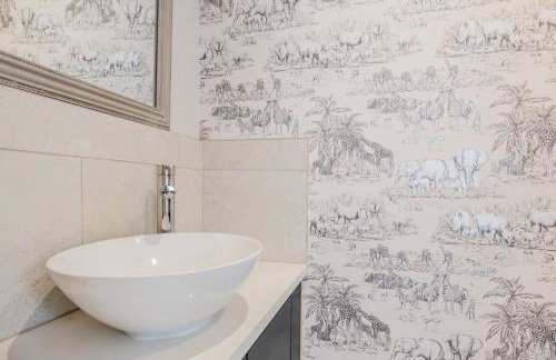 Stylish Retreat with Private Garden in Tetbury - Foto 38