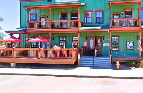 Forest edge, wild mustangs nearby, balcony views By Vacation Your Way - Foto 38