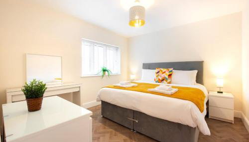 6 The Royal Serviced Apartments, Harwich - Fast WiFi, Private Parking - Foto 2