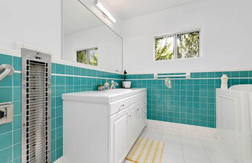 Valley Oasis Pool Hot Tub Near Universal - Foto 58