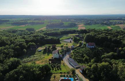 Tri Tresnje & Three Cherries - Foto 26