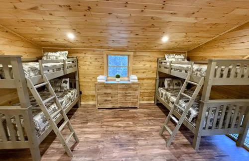 31R Brand new log home on quiet side street in Bethlehem, close to Main Street! 20 min to skiing - Foto 76