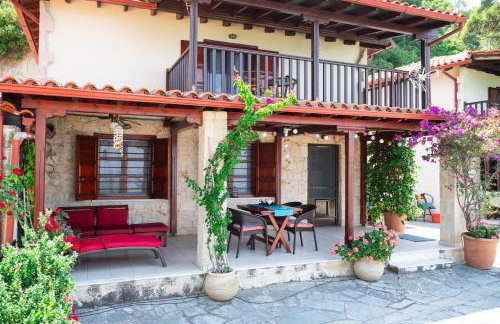 First in the sea with amazing view house - Photo 4