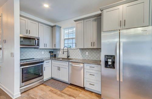 Modern Pensacola Vacation Home with Private Pool! - Foto 10