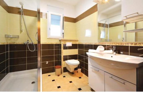 3 Bedroom Nice Home In Solin - Photo 18