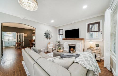 Hottub, Pool Table, Basketball, Firepit, Sleeps 8 - Photo 15