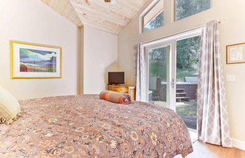 Modern Cabin Retreat with Swim Spa Hot Tub and Air Conditioning - Foto 15