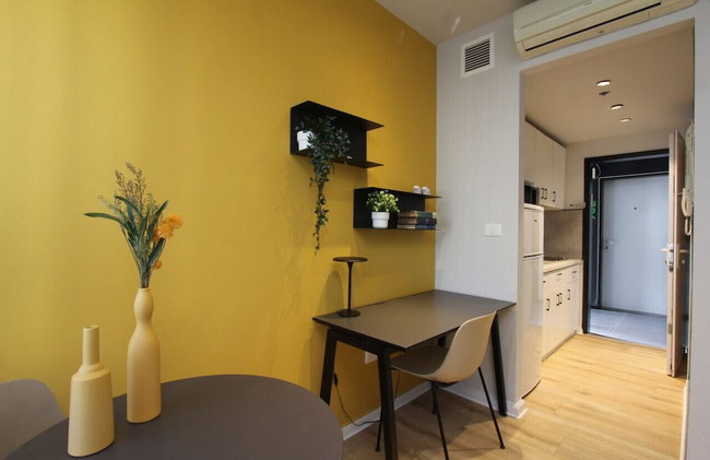 Solo STU apt TAU By Sea N Rent - C Bldg. - Photo 11